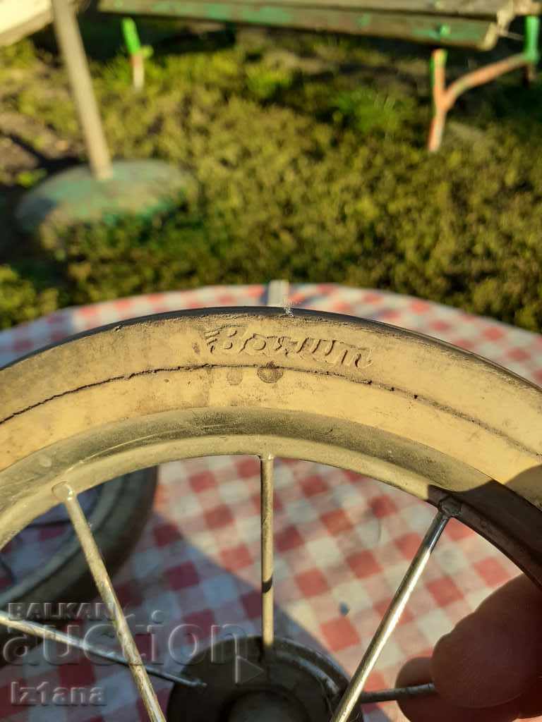 Old tires, wheels - 5