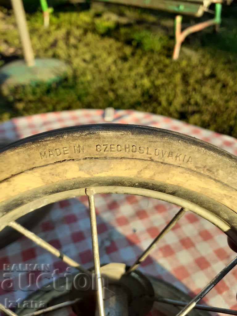 Old tires, wheels - 6