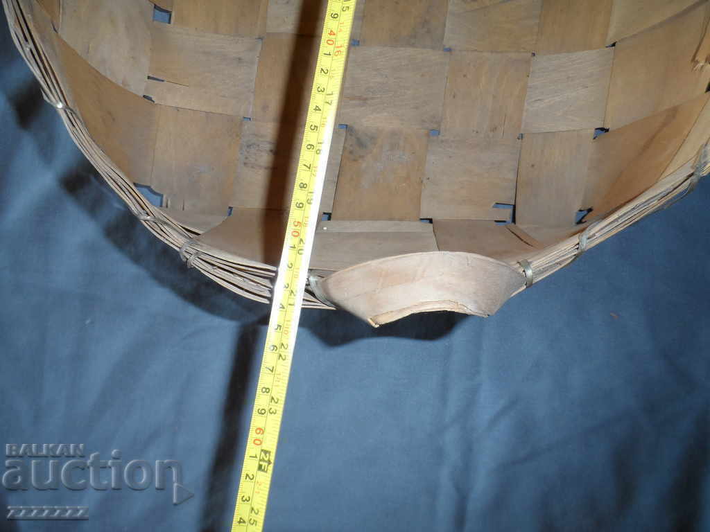 an old wicker basket - 6 an old wicker basket - 6