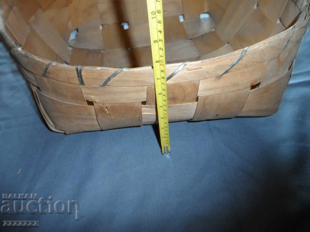 an old wicker basket - 7 an old wicker basket - 7