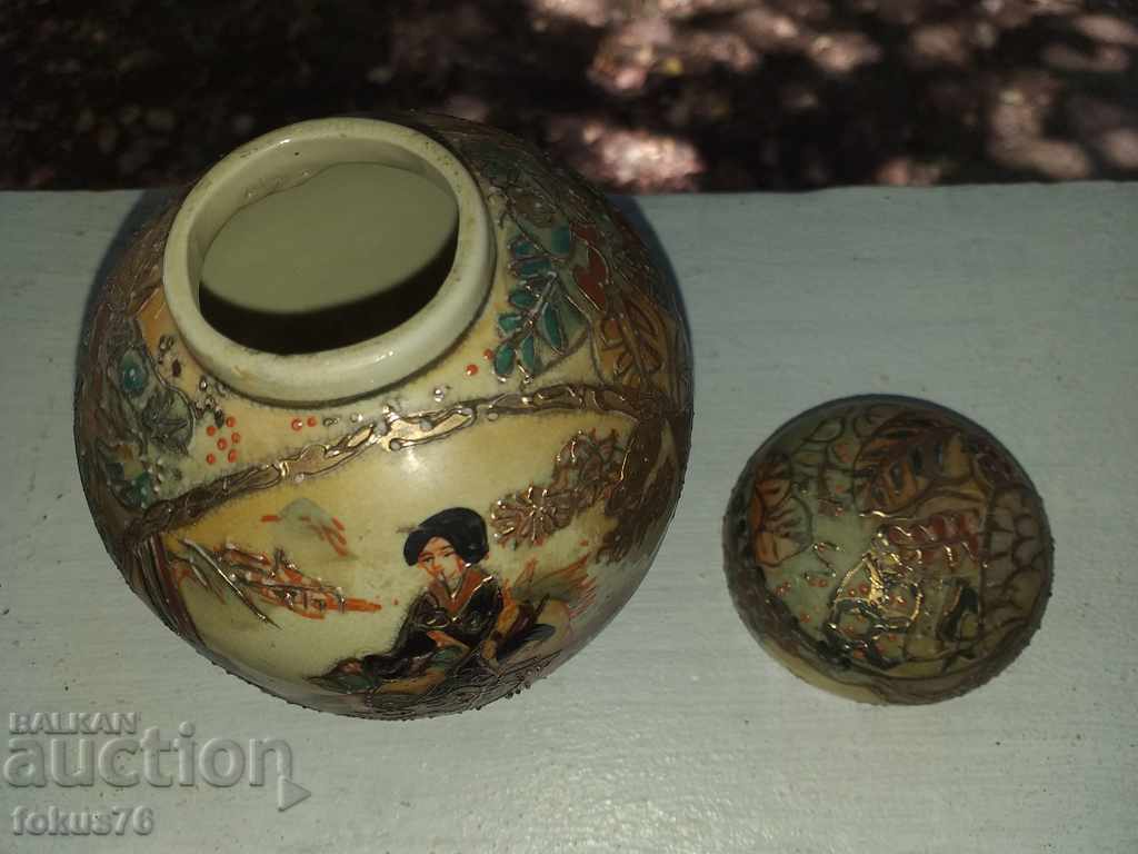 FRUMOASĂ VASĂ PORCELANĂ VECHE SATSUMA SATSUMA cu preț 180.00 BGN | € 92.03 FRUMOASĂ VASĂ PORCELANĂ VECHE SATSUMA SATSUMA cu preț 180.00 BGN | € 92.03