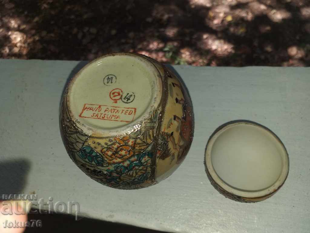 Licitație FRUMOASĂ VASĂ PORCELANĂ VECHE SATSUMA SATSUMA Licitație FRUMOASĂ VASĂ PORCELANĂ VECHE SATSUMA SATSUMA