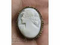 Antique Gold Plated Large Cameo Brooch