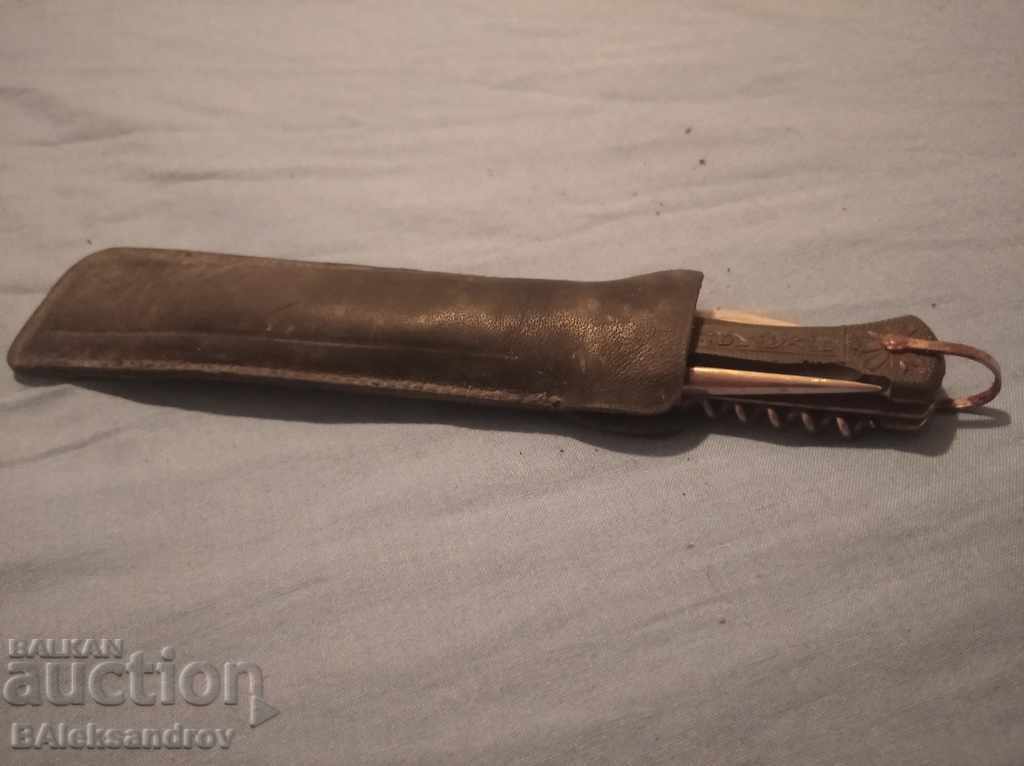 Collector's multifunctional leg - 6