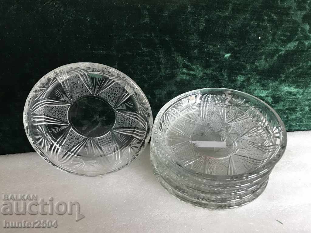 Crystal cake plates 6 engraved, 16 cm. with price 34.95 BGN | € 17.87 Crystal cake plates 6 engraved, 16 cm. with price 34.95 BGN | € 17.87