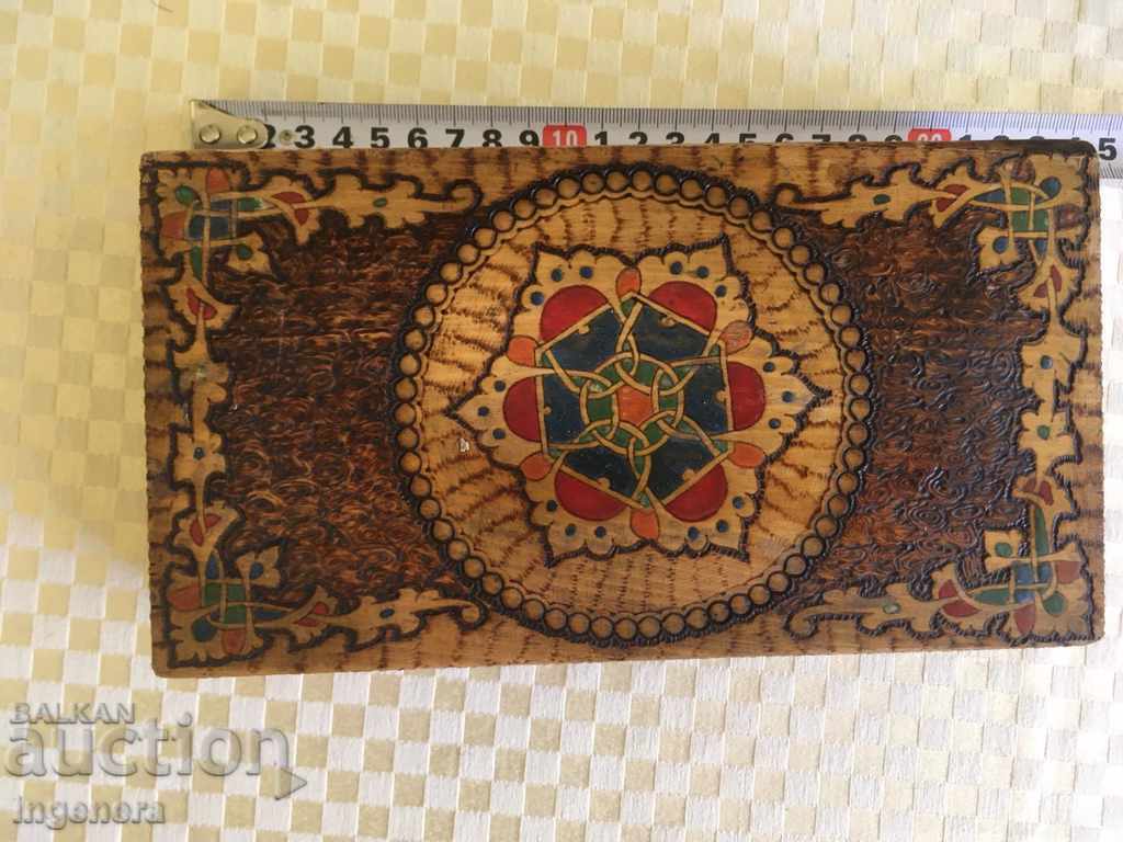 Auction BOX WOOD PAINTED ANCIENT Auction BOX WOOD PAINTED ANCIENT