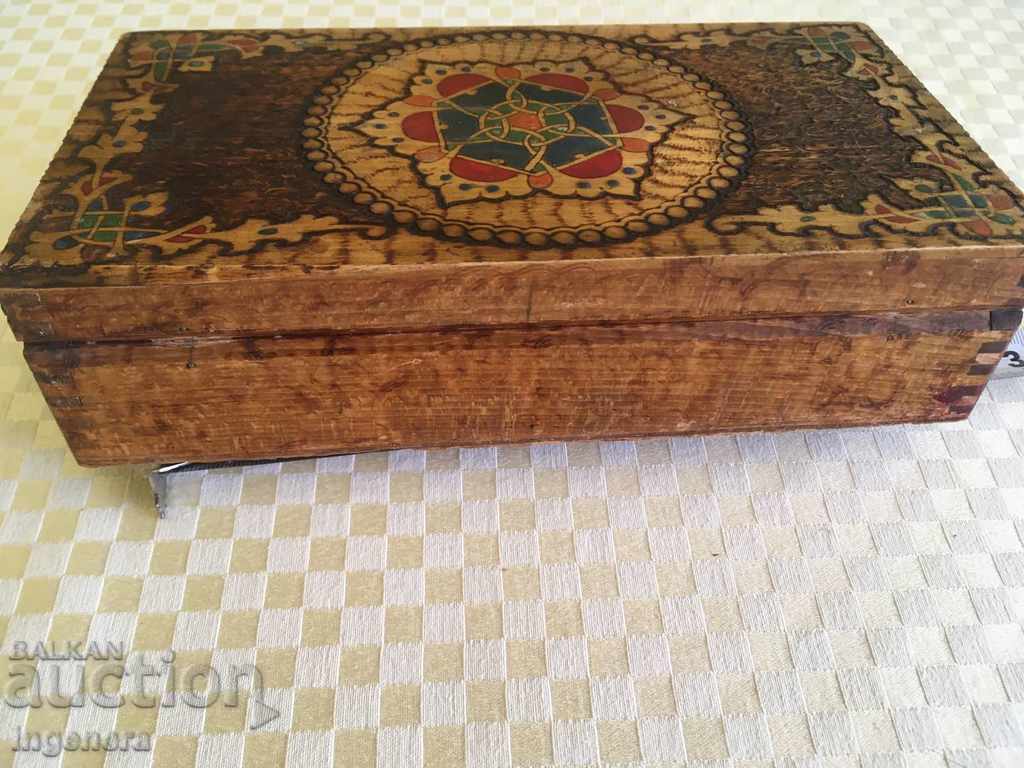 Delivery of BOX WOOD PAINTED ANCIENT Delivery of BOX WOOD PAINTED ANCIENT