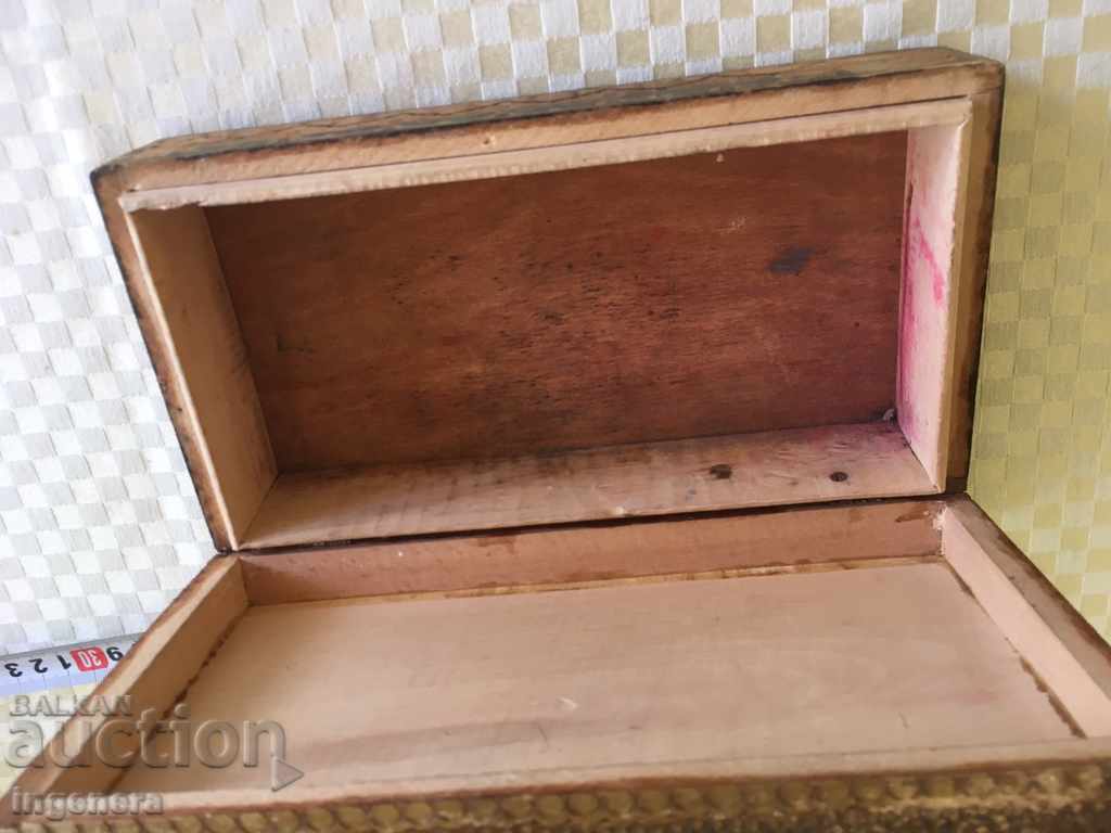 BOX WOOD PAINTED ANCIENT - 5 BOX WOOD PAINTED ANCIENT - 5