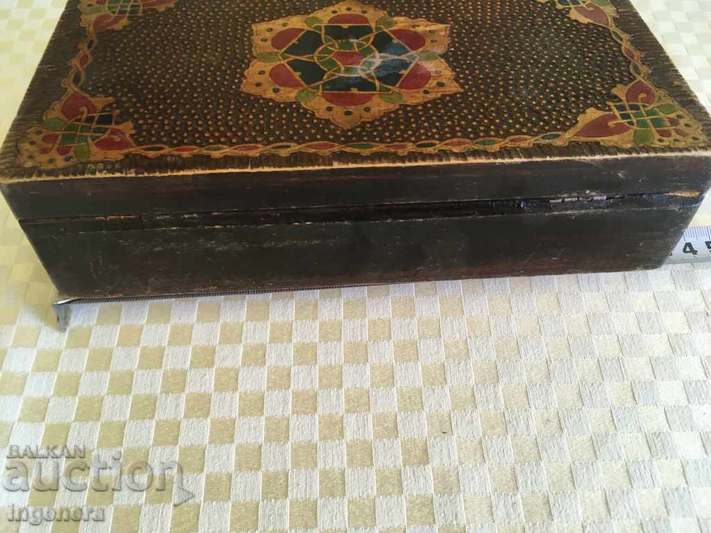 Delivery of BOX WOOD ANCIENT PAINTED Delivery of BOX WOOD ANCIENT PAINTED