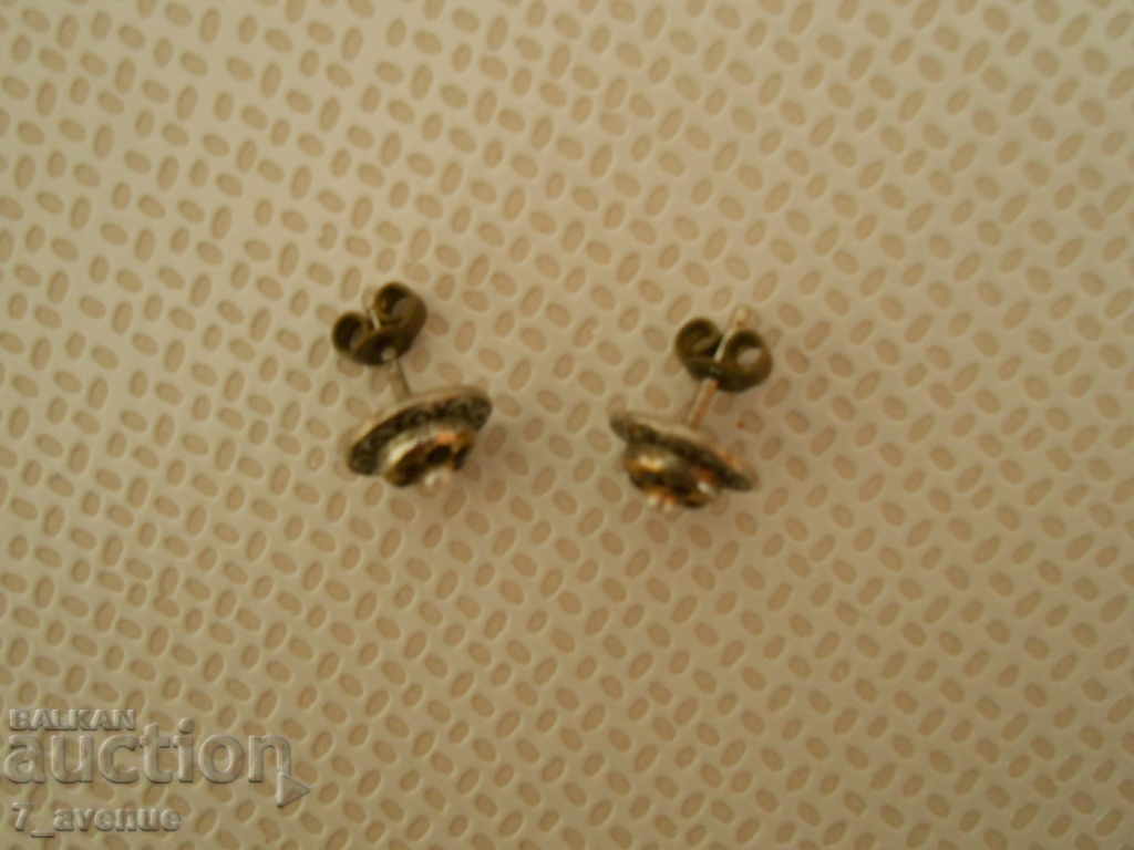 Auction Old EARRINGS, Silver garnet pearl, 10 mm diam. DjKv 9/12/2020 Auction Old EARRINGS, Silver garnet pearl, 10 mm diam. DjKv 9/12/2020