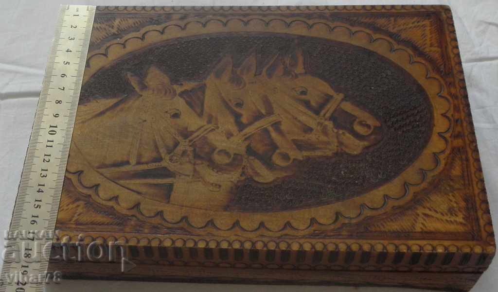 Δημοπρασία Παλιό ξύλινο κουτί