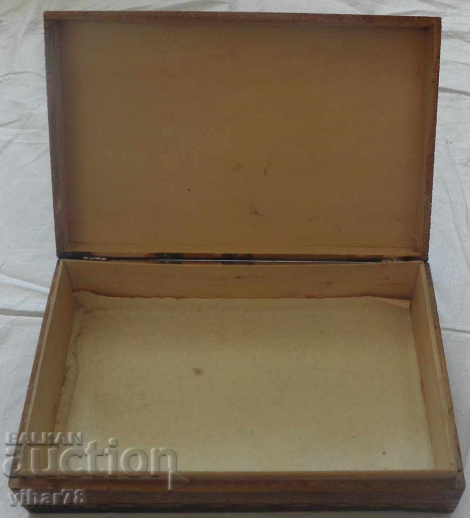 Παράδοση Παλιό ξύλινο κουτί