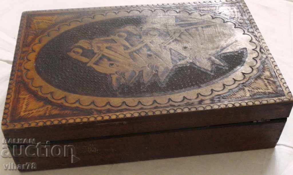 Old wooden box - 7 Old wooden box - 7