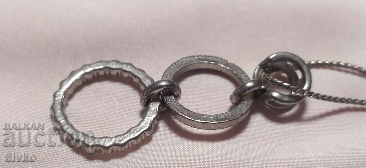 Licitație Pandantiv colier metal pietre Licitație Pandantiv colier metal pietre