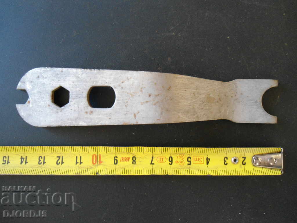 Licitație cheie vechi