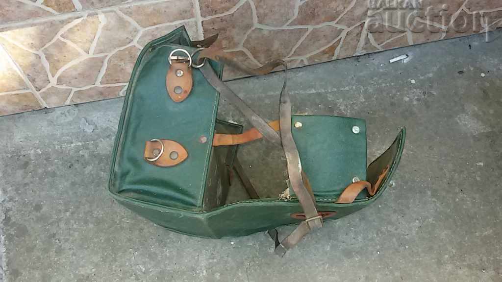 Medical bag World War II WW2 first aid kit - 6 Medical bag World War II WW2 first aid kit - 6