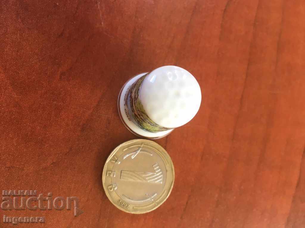 Auction  Thimble porcelain