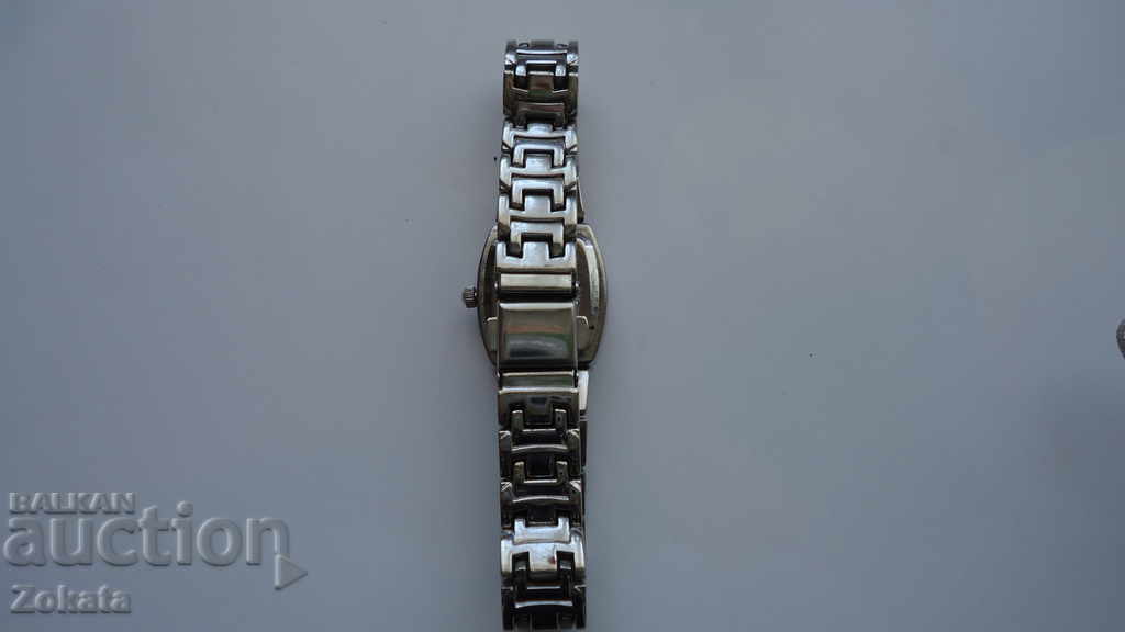 Quartz watch. It works. with price 7.00 BGN | € 3.58 Quartz watch. It works. with price 7.00 BGN | € 3.58