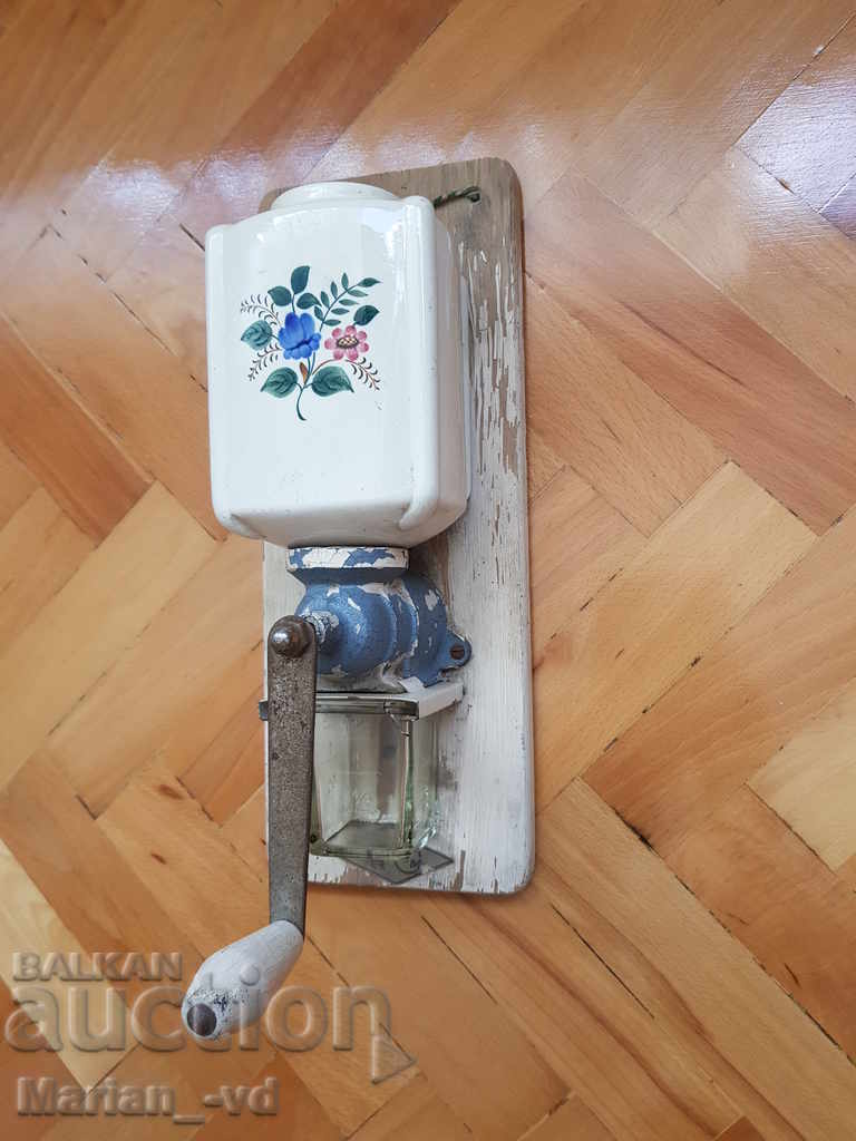 Παλαιός μύλος καφέ πορσελάνης για τον τοίχο με τιμή 70.00 BGN | € 35.79 Παλαιός μύλος καφέ πορσελάνης για τον τοίχο με τιμή 70.00 BGN | € 35.79