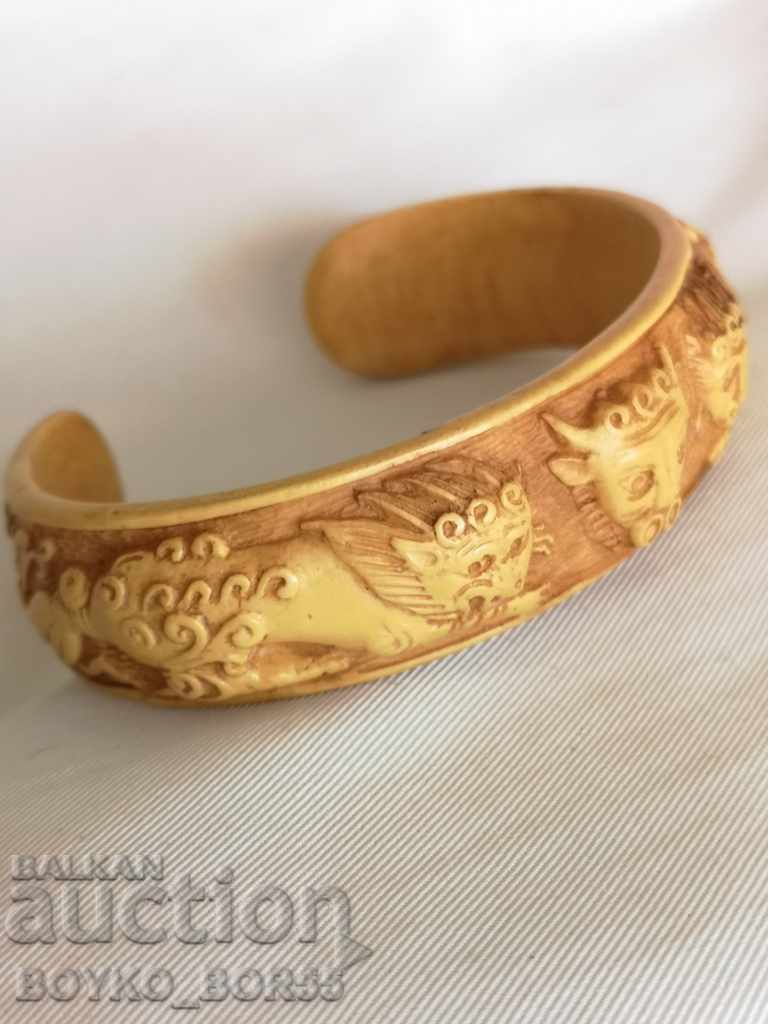 Ancient Bracelet Natural Ivory with Lions