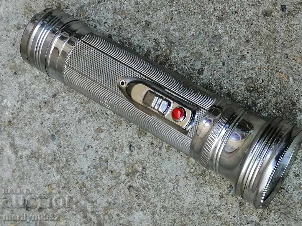 Auction Old projector, lantern, torch, lamp from the time of the wife Auction Old projector, lantern, torch, lamp from the time of the wife