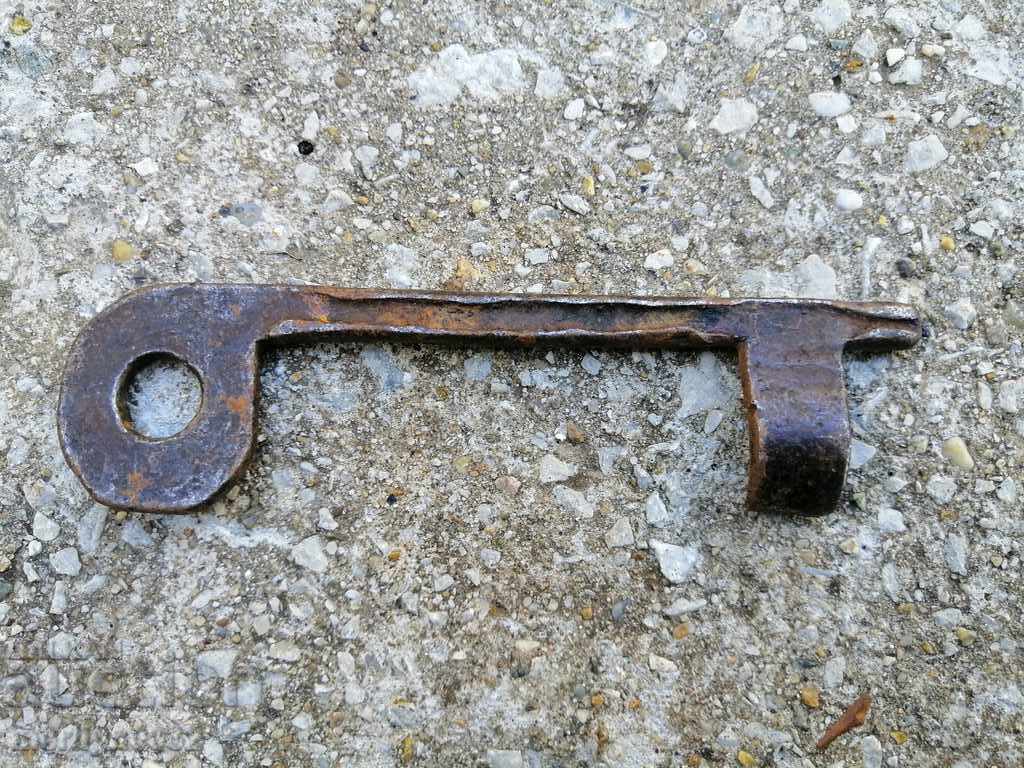 Старинен ръчнокован ключ - 6 Старинен ръчнокован ключ - 6