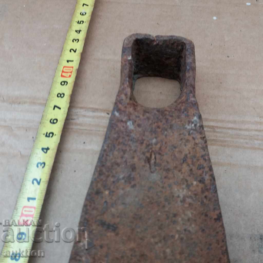 VECHE CULOARE FORGATĂ MASIVĂ cu preț 2.99 BGN | € 1.53 VECHE CULOARE FORGATĂ MASIVĂ cu preț 2.99 BGN | € 1.53