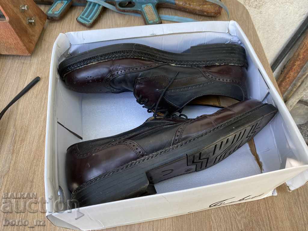 Auction 10381. Italian shoes genuine leather sole gyon 46 no Auction 10381. Italian shoes genuine leather sole gyon 46 no