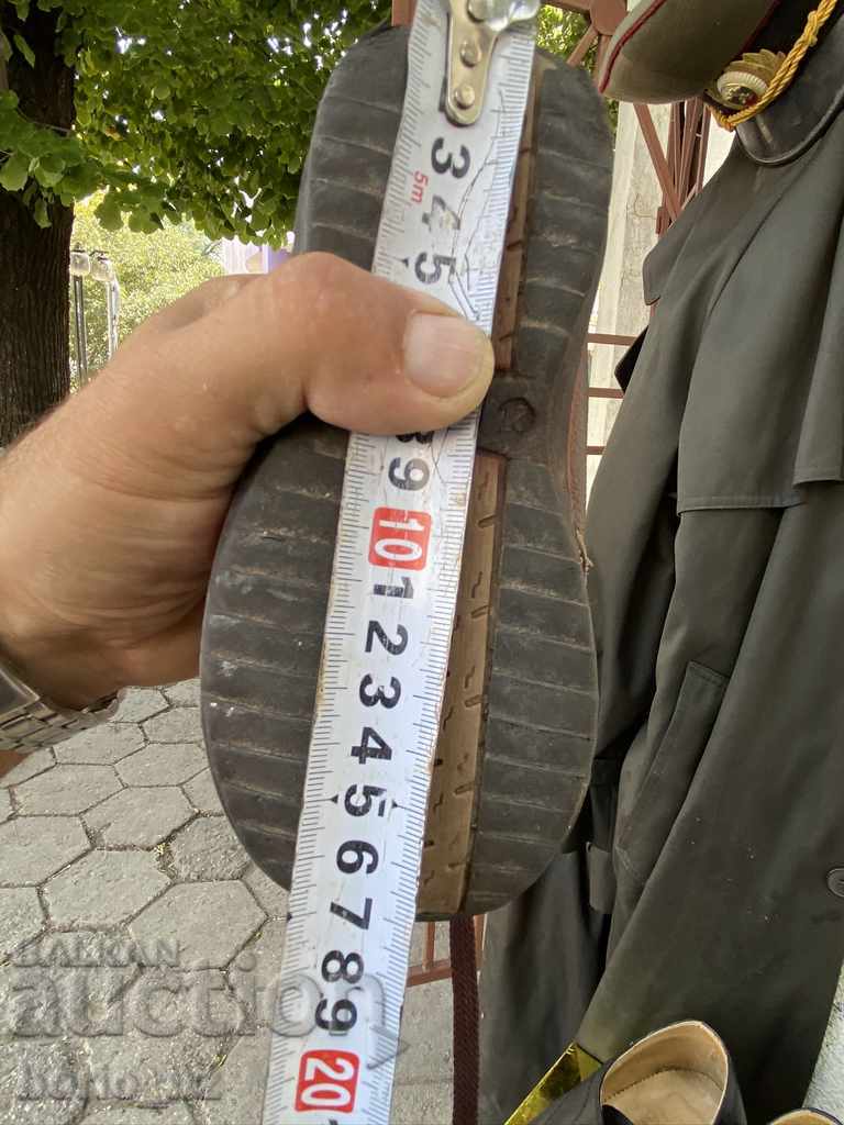 10407. CHILDREN'S LEATHER SHOES - 6 10407. CHILDREN'S LEATHER SHOES - 6