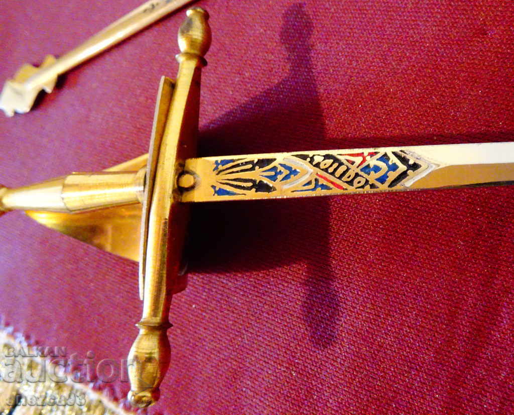 Delivery of Toledo dagger, kama with scabbard, gilding, enamel Delivery of Toledo dagger, kama with scabbard, gilding, enamel