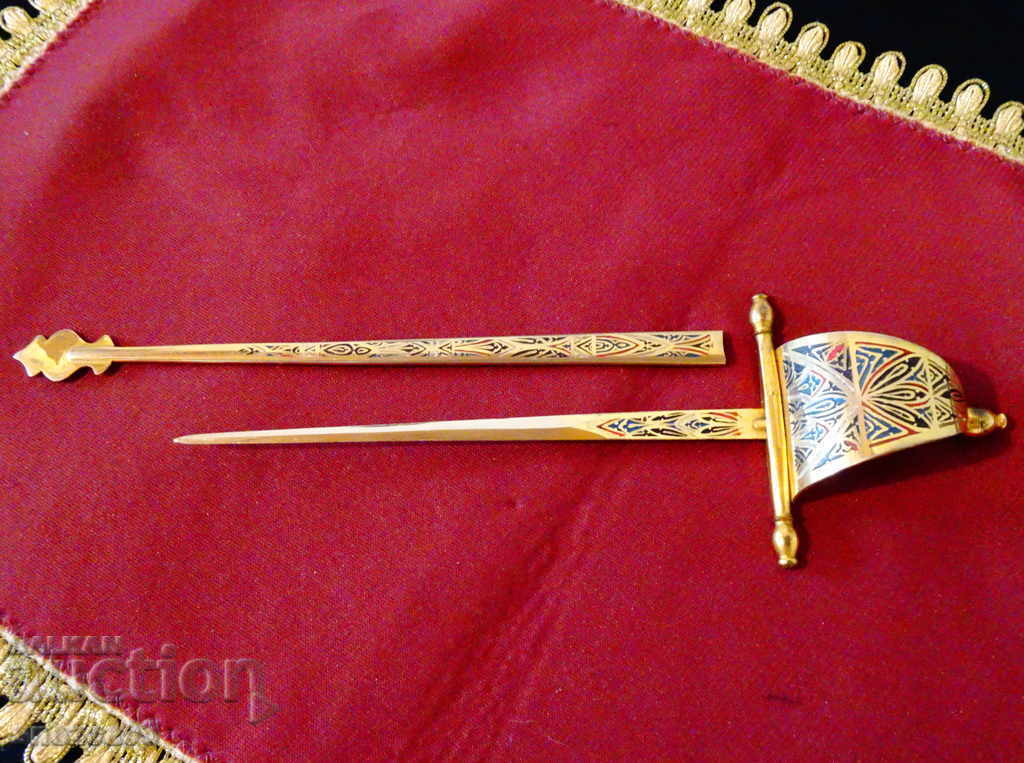 Toledo dagger, kama with scabbard, gilding, enamel Toledo dagger, kama with scabbard, gilding, enamel