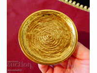 New gilded bronze plate by Hertie.