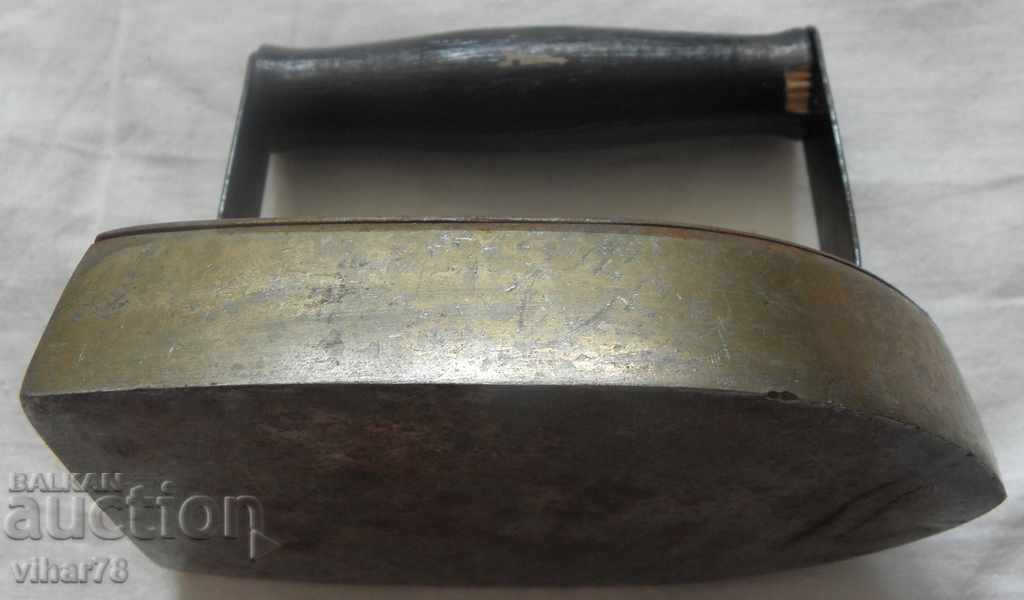 old iron with price 34.99 BGN | € 17.89