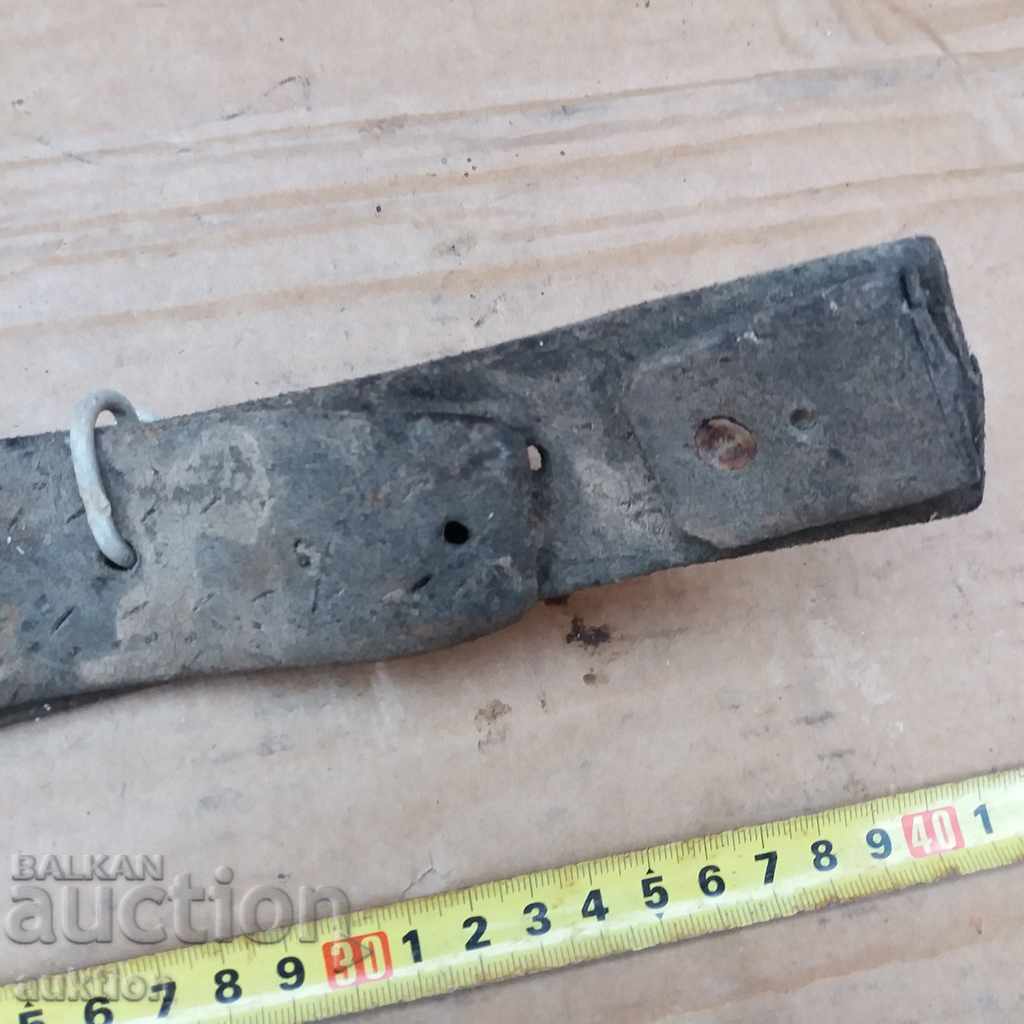 Delivery of STAR BELT, LOCK LEATHER WROUGHT IRON Delivery of STAR BELT, LOCK LEATHER WROUGHT IRON