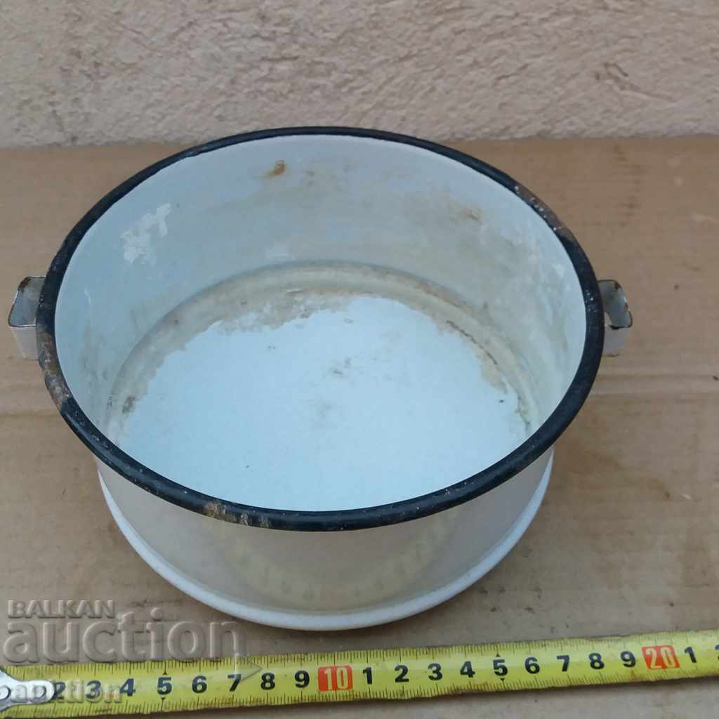 SOC. ENAMELED BOWL, IRON with price 1.99 BGN | € 1.02 SOC. ENAMELED BOWL, IRON with price 1.99 BGN | € 1.02