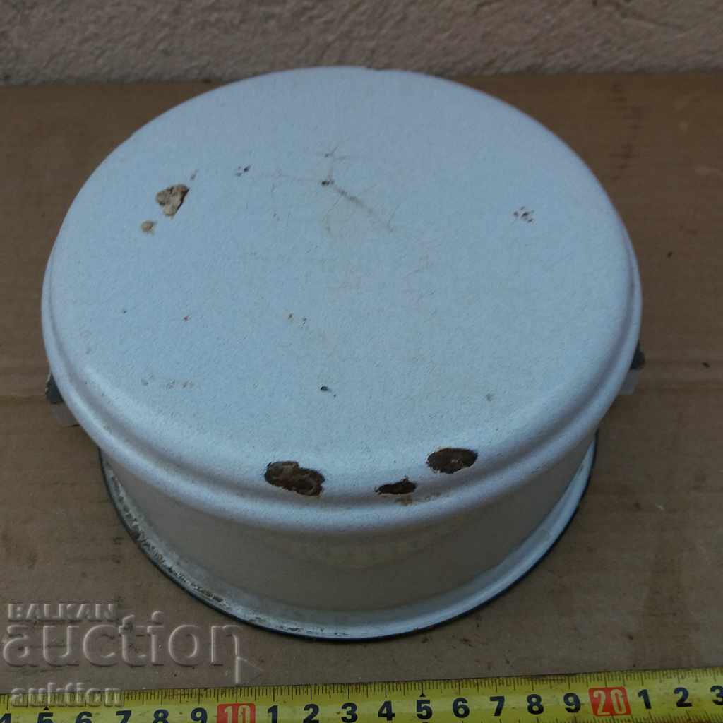 SOC. ENAMELED BOWL, IRON - 5 SOC. ENAMELED BOWL, IRON - 5