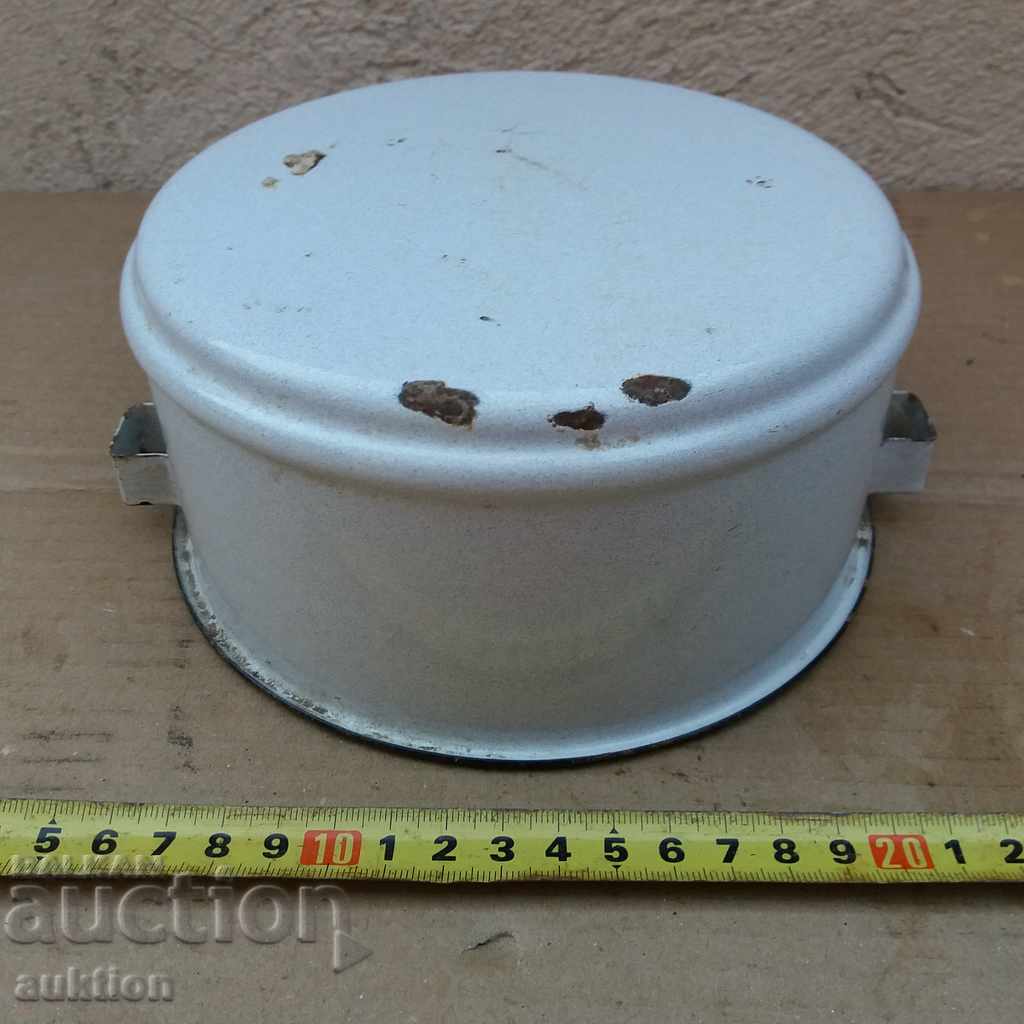 SOC. ENAMELED BOWL, IRON - 6 SOC. ENAMELED BOWL, IRON - 6