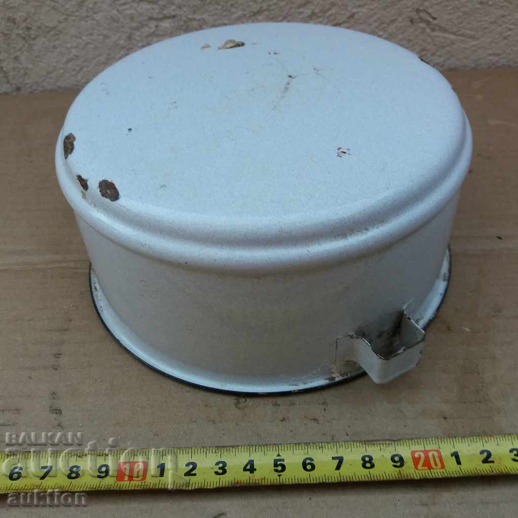 SOC. ENAMELED BOWL, IRON - 7 SOC. ENAMELED BOWL, IRON - 7