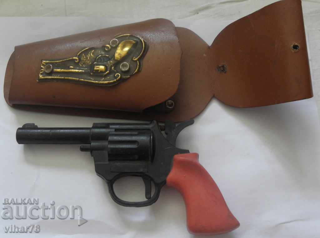 Children's pistol with holster