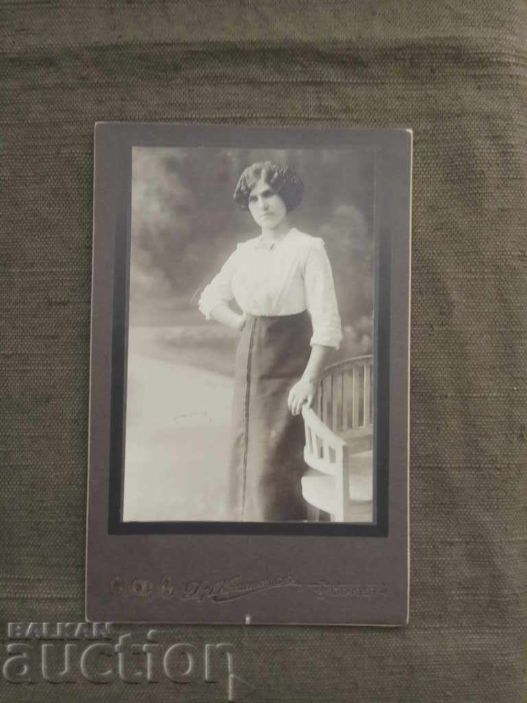 Dimitar Karastoyanov 1913 - femeie