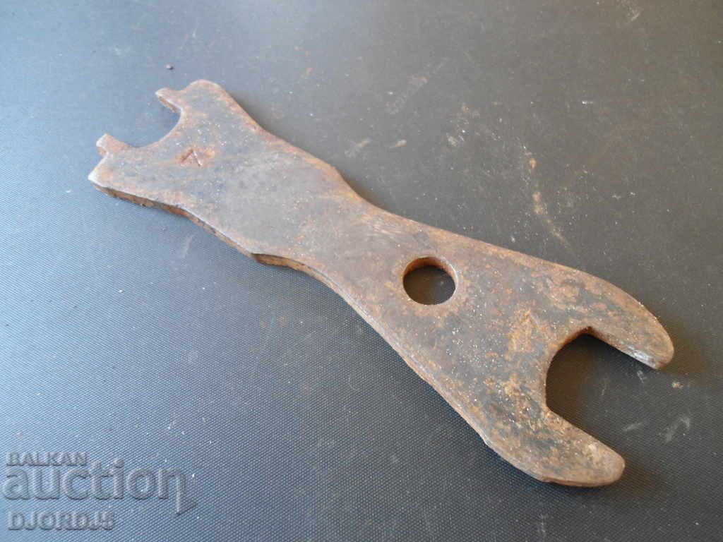 Old key 14 - 17 with price 2.00 BGN | € 1.02 Old key 14 - 17 with price 2.00 BGN | € 1.02