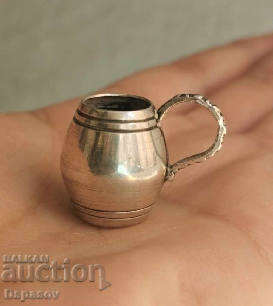 Cupă cu figurină pandantiv din argint