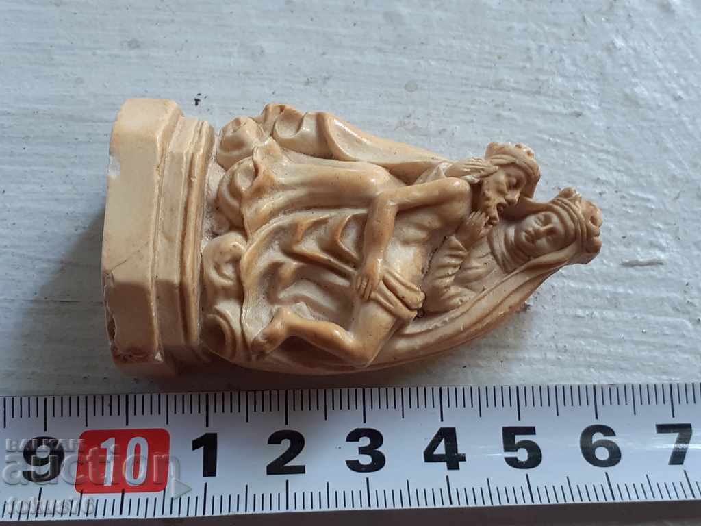 Delivery of LUXURIOUS LITTLE FIGURE SEA FOAM STATUTE COLLECTOR Delivery of LUXURIOUS LITTLE FIGURE SEA FOAM STATUTE COLLECTOR