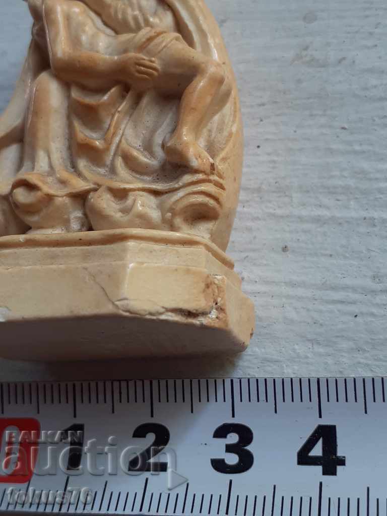 LUXURIOUS LITTLE FIGURE SEA FOAM STATUTE COLLECTOR - 6 LUXURIOUS LITTLE FIGURE SEA FOAM STATUTE COLLECTOR - 6