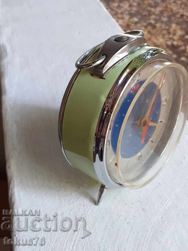 VINTAGE - CHINESE ALARM CLOCK WORKS AND RINGES with price 14.90 BGN | € 7.62 VINTAGE - CHINESE ALARM CLOCK WORKS AND RINGES with price 14.90 BGN | € 7.62