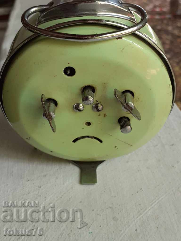 Auction VINTAGE - CHINESE ALARM CLOCK WORKS AND RINGES Auction VINTAGE - CHINESE ALARM CLOCK WORKS AND RINGES