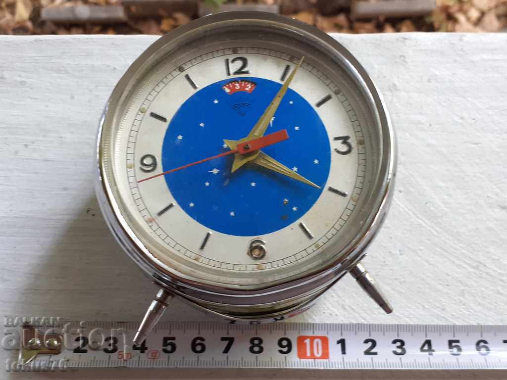 VINTAGE - CHINESE ALARM CLOCK WORKS AND RINGES - 6 VINTAGE - CHINESE ALARM CLOCK WORKS AND RINGES - 6