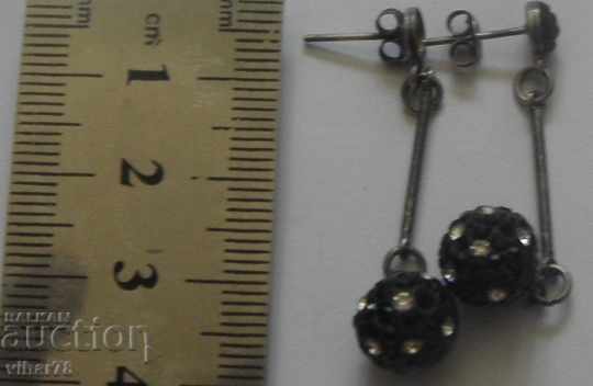 Livrarea cercei de argint Livrarea cercei de argint