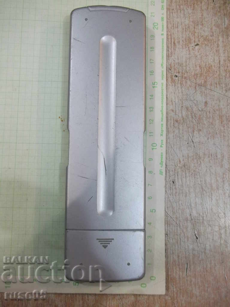 Auction  Remote "HITACHI" working - 1