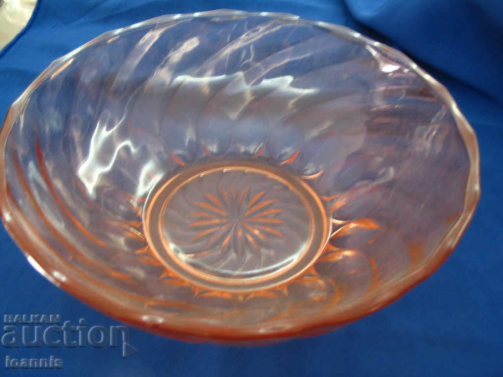 Lot of pink glass with price 60.00 BGN | € 30.68 Lot of pink glass with price 60.00 BGN | € 30.68